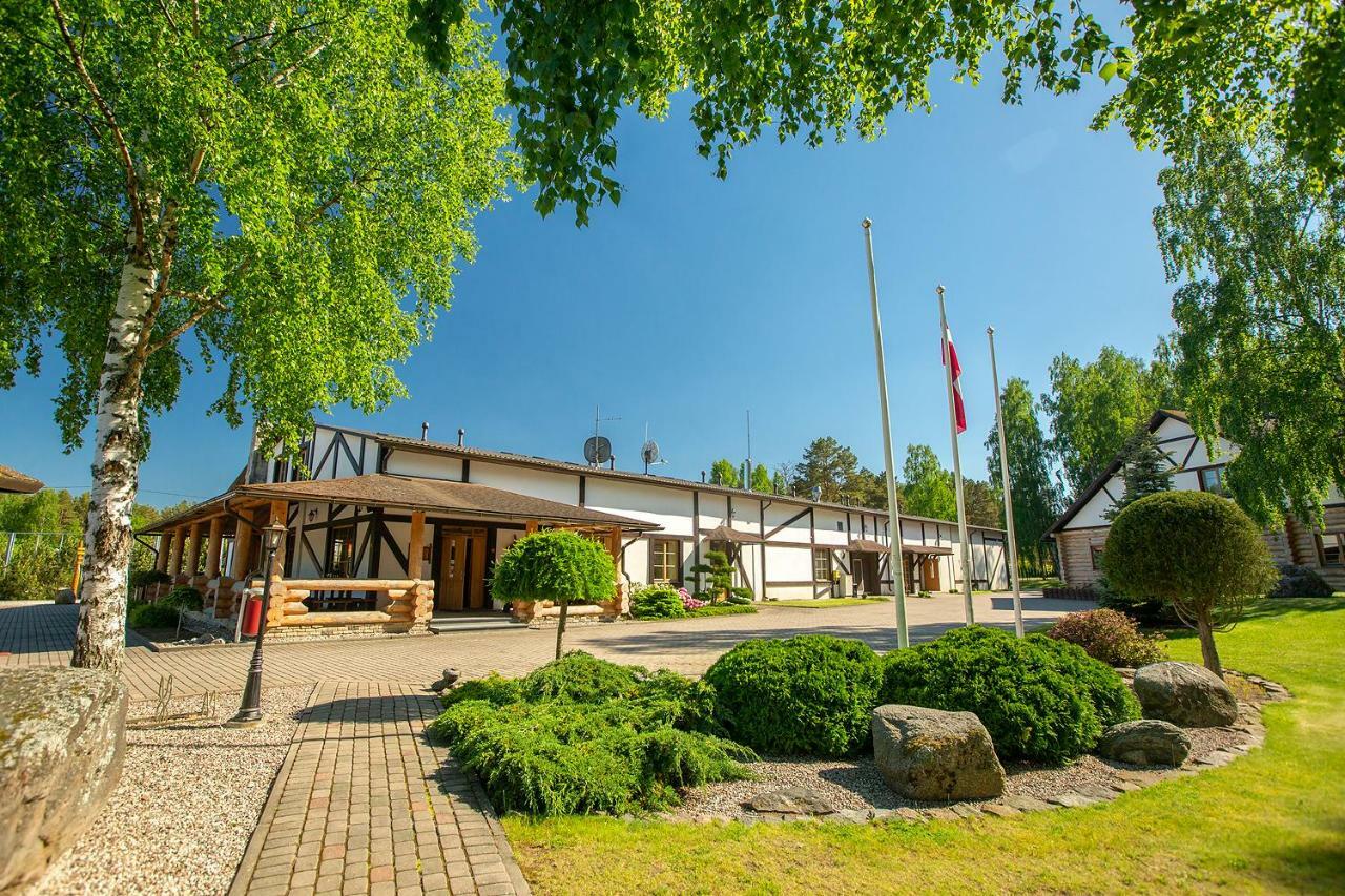 Hotel Dzintarkrasts Zocenes Ciems Esterno foto