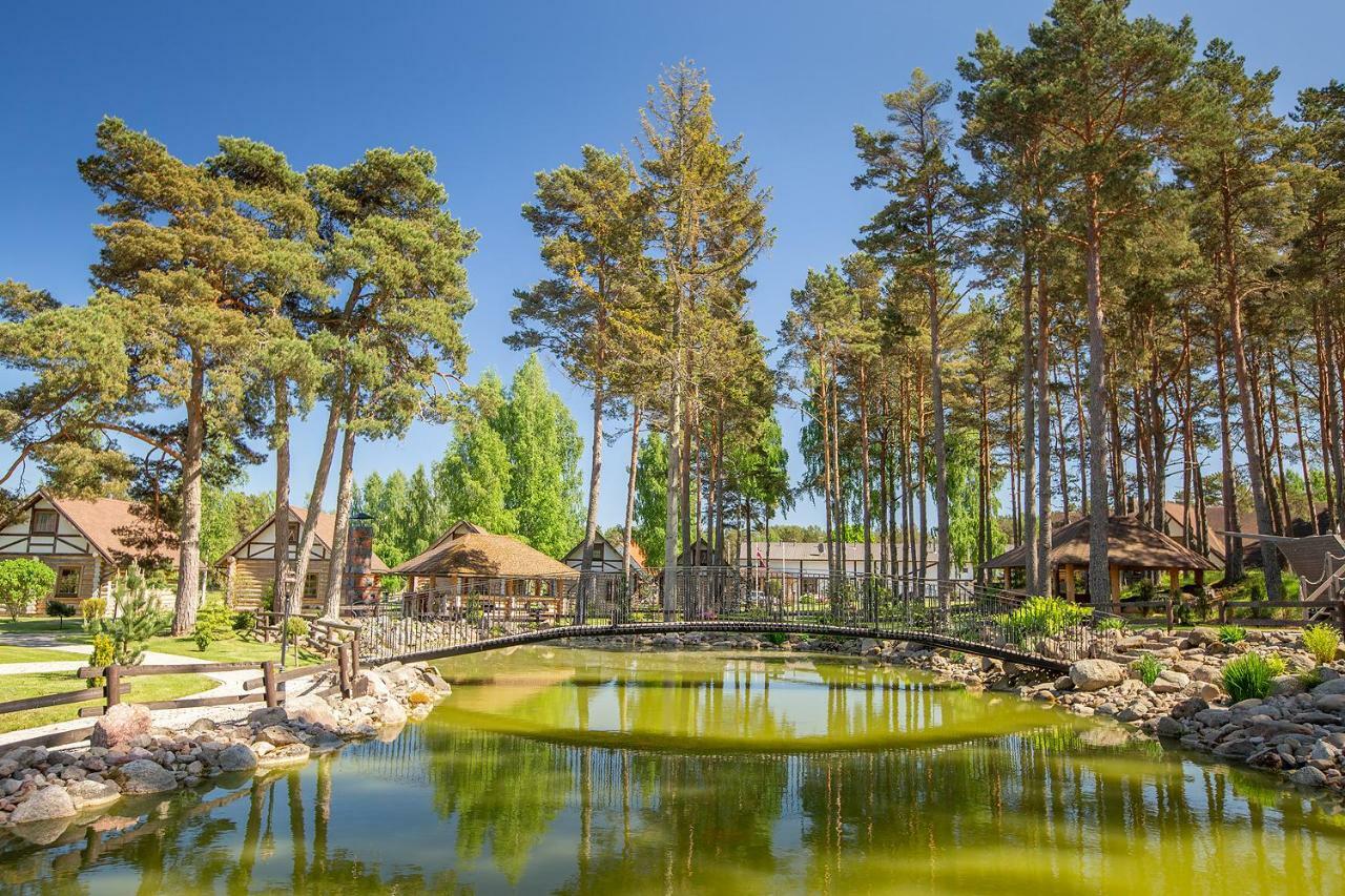 Hotel Dzintarkrasts Zocenes Ciems Esterno foto